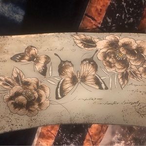 Butterfly plate with stand.